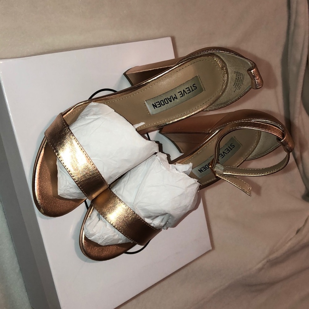 Steven madden rose gold heels!